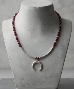 ⁦NIGHT MOON NECKLACE (RED)⁩ – תמונה ⁦3⁩